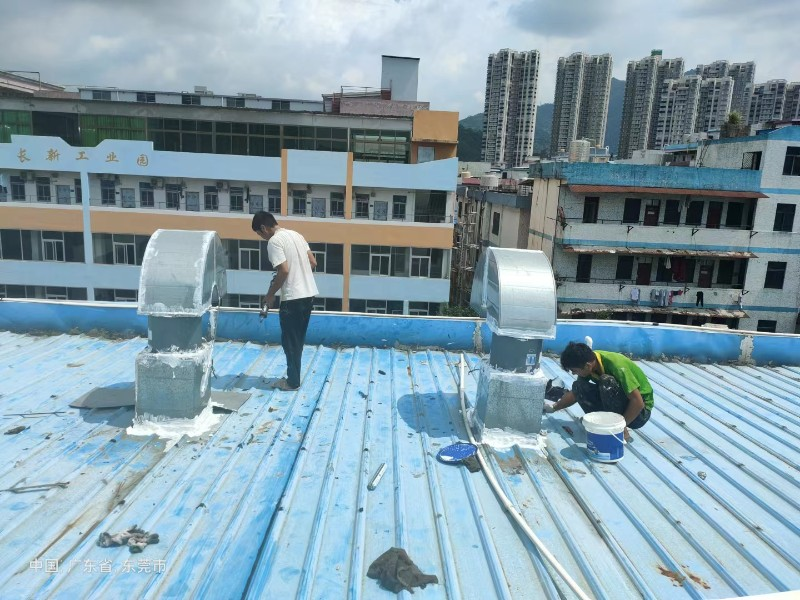 修武钢结构屋面涂料维修方法